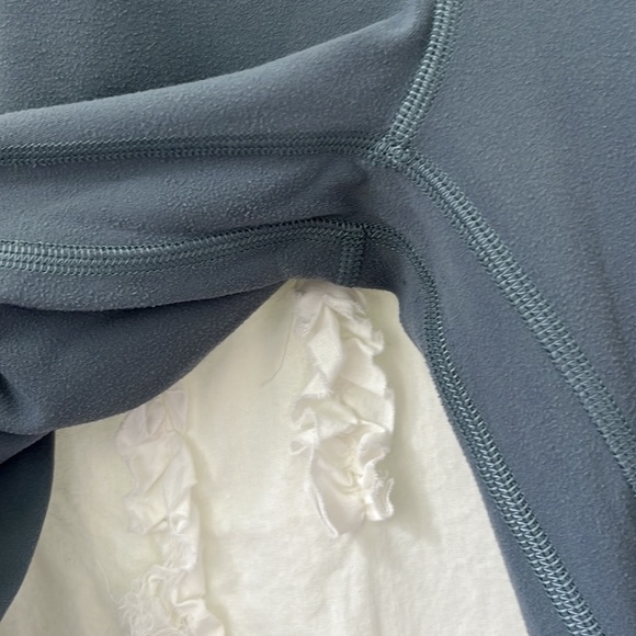 Lululemon Align Crop *21" size 2 - Picture 5 of 8